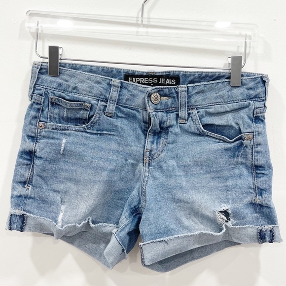 Express Denim Raw Hem Cuffed Shorts Light Wash 2 - Picture 1 of 6